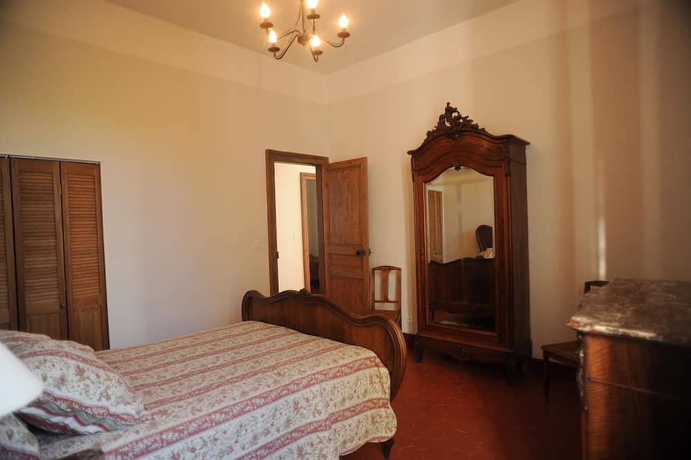 Lodging in house of master located at the heart of the vines in Marseillan in Marseillan, Côte d'Améthyste