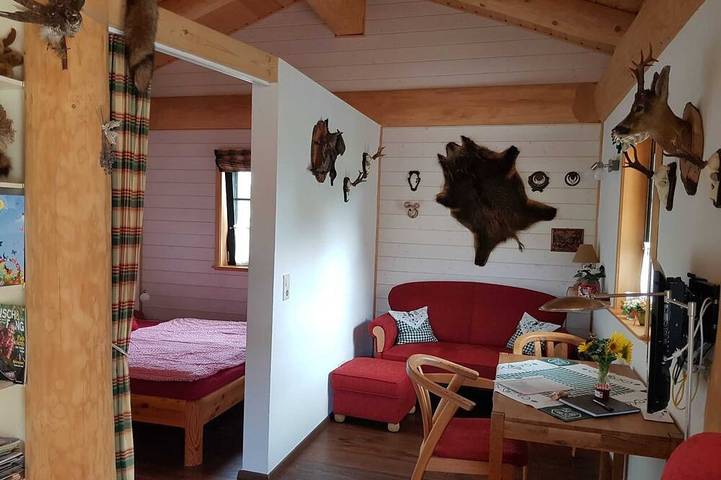Hütte für 2 Personen, mit Terrasse und Garten sowie Pool und Sauna am Edersee