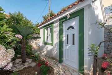Maison d’hôte pour 3 personnes, avec jardin et vue à Trogir
