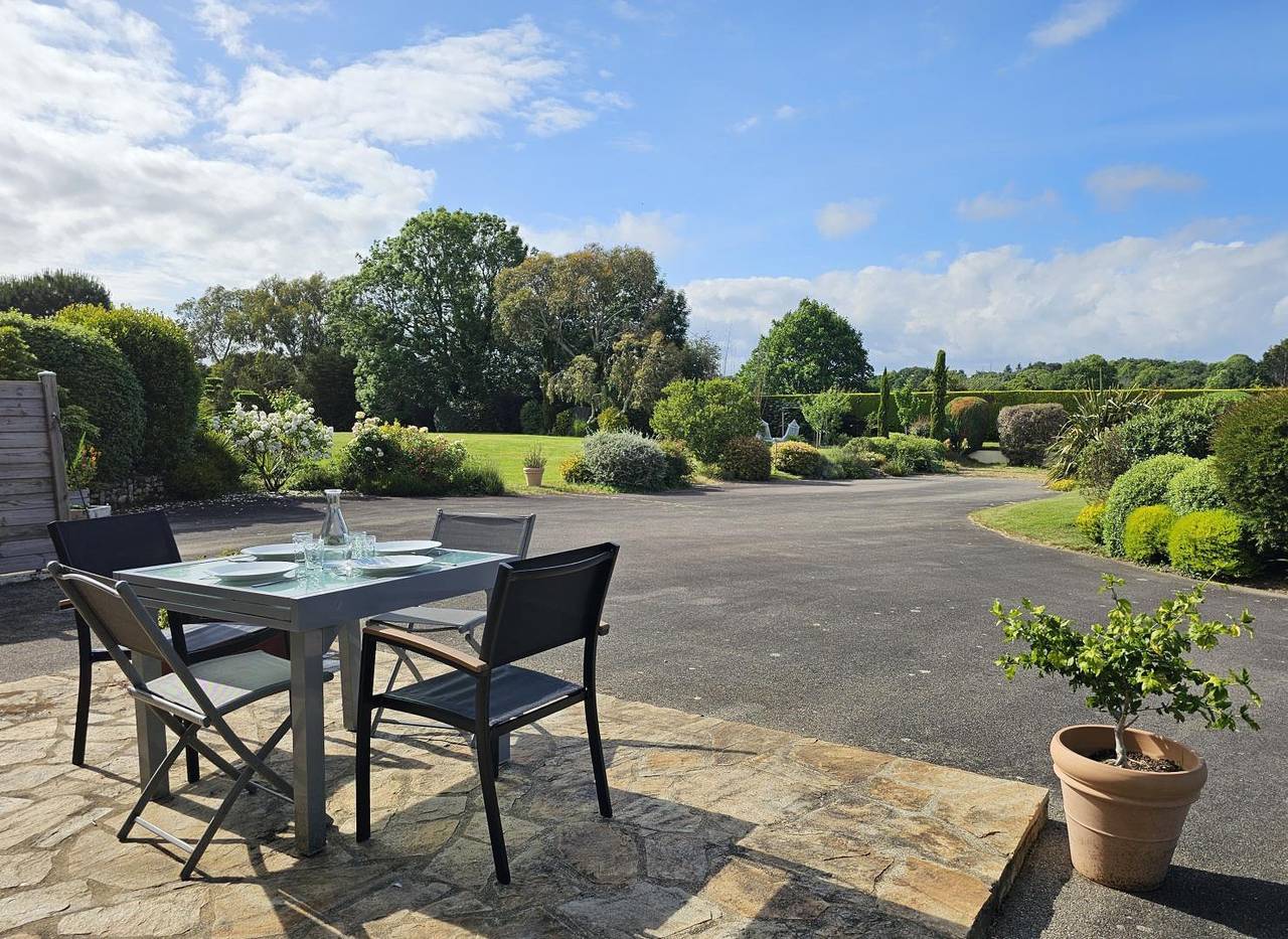 À la Chouette Rieuse in Kervignac, Côte des Mégalithes