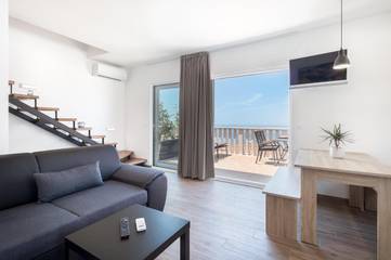 Gîte pour 2 personnes, avec jardin ainsi que piscine et vue à Cavtat