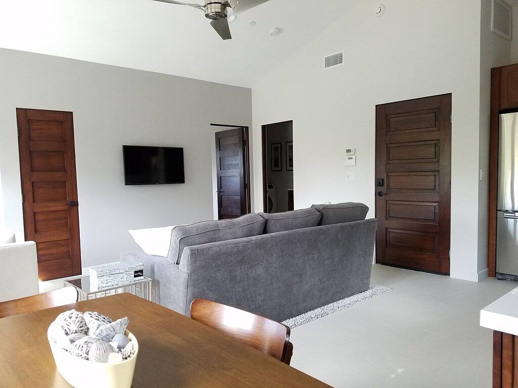 Ganze Wohnung, Eigener Eingang 1-Zimmer-Wohnung nahe dem Strand in einer ruhigen Nachbarschaft in Encinitas, San Diego County