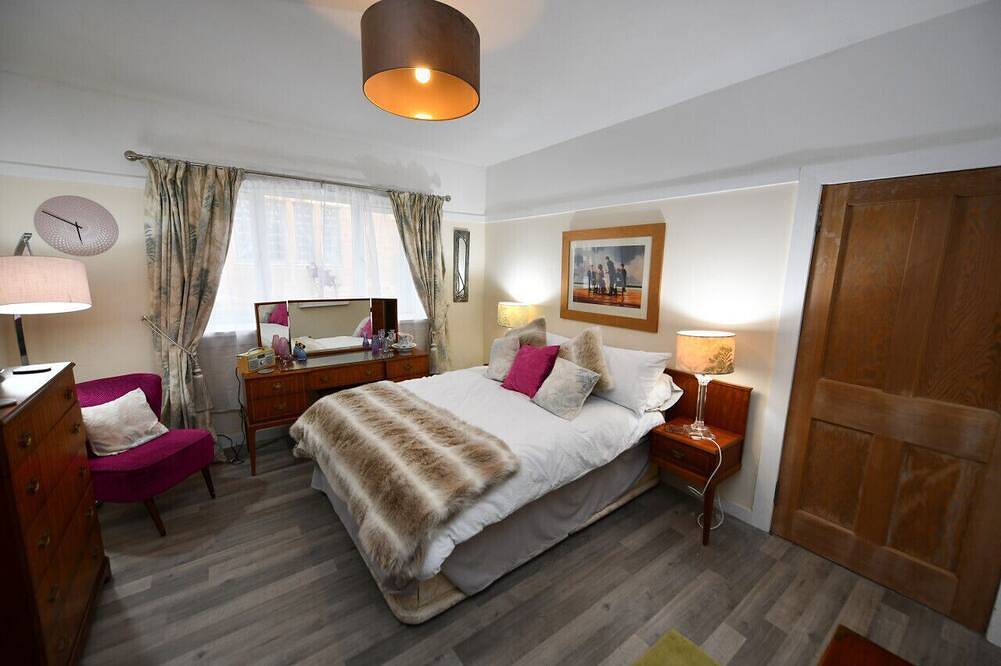 Ladyland Cottage in Maybole in Firth Of Clyde