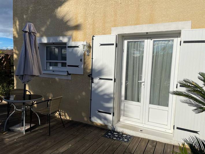 Gîte pour 2 personnes, avec piscine et jardin ainsi que vue et terrasse, animaux acceptés à Montagnac - 4