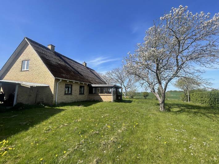 Villa für 6 Personen, mit Garten und Seeblick sowie Ausblick