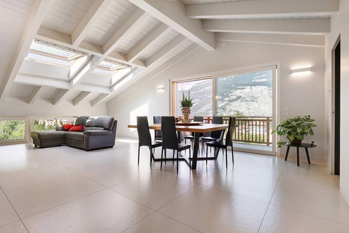 Entire apartment, Apartment 'Castle View' with Mountain View, Balcony and Wi-Fi in Drena, Garda Mountains