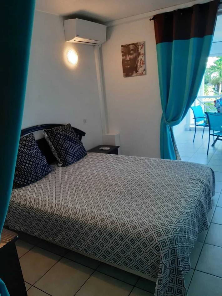 Gîte pour 4 personnes, avec piscine dans Port De Saint Francois - 3