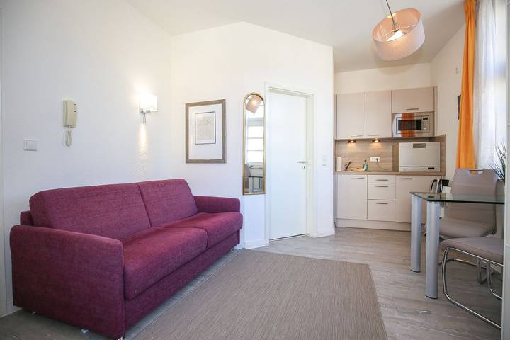 Ganze Wohnung, Apartment mit Balkon und Strandnähe für 1-2 Gäste + Hund in Kühlungsborn, Mecklenburgische Ostseeküste
