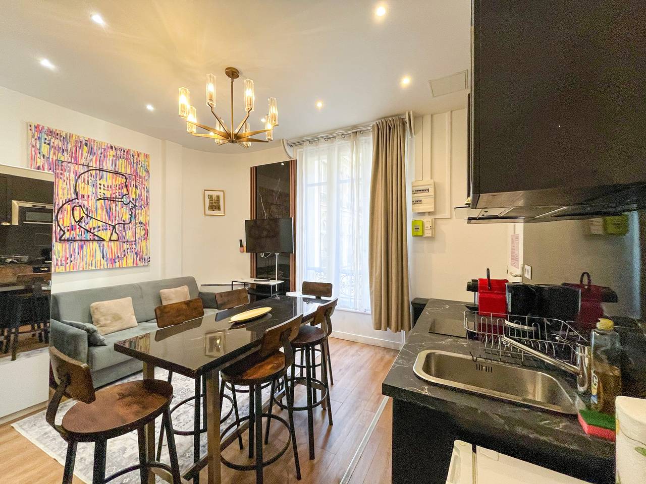 Appartement entier, Urbanflat 90 - Designer Apartment in Center of Paris in Paris, Île de France