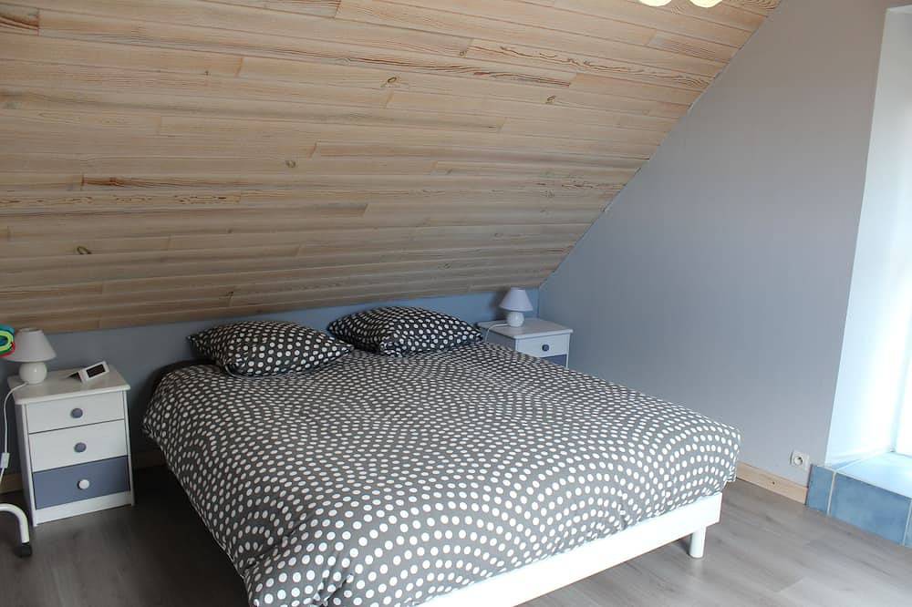 Vacation home between sea and countryside in Plozévet, Côte de Cornouaille