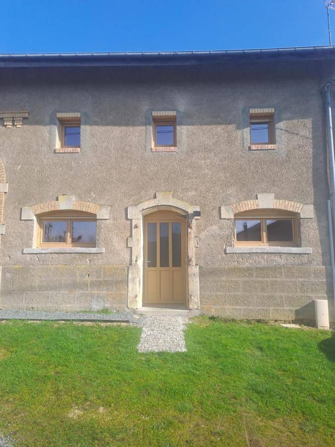 Gîte pour 6 personnes, avec terrasse dans Billy-sous-Mangiennes
