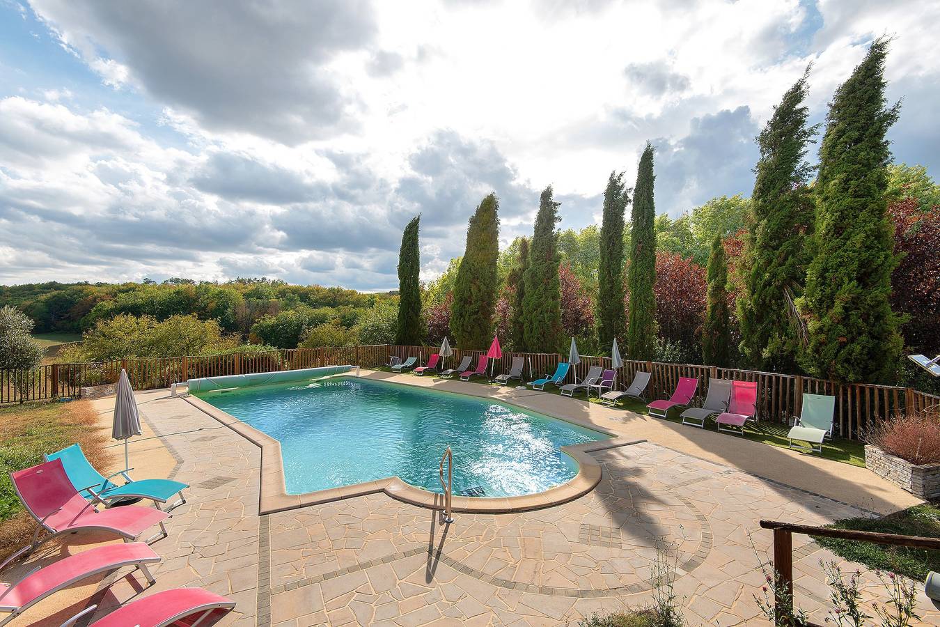 Room 'Chambre Montagne' with shared pool, Wi-Fi and air conditioning - Table d'Hôte in Salignac-Eyvigues, Périgord Noir
