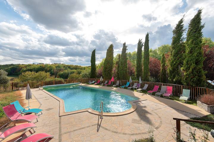 Room 'Chambre Montagne' with shared pool, Wi-Fi and air conditioning - Table d'Hôte in Salignac-Eyvigues, Périgord Noir