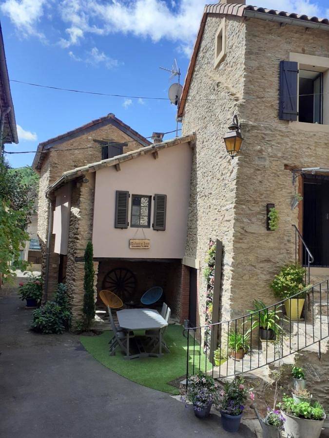 Chambre d’hôte pour 2 personnes, avec terrasse à Ambialet