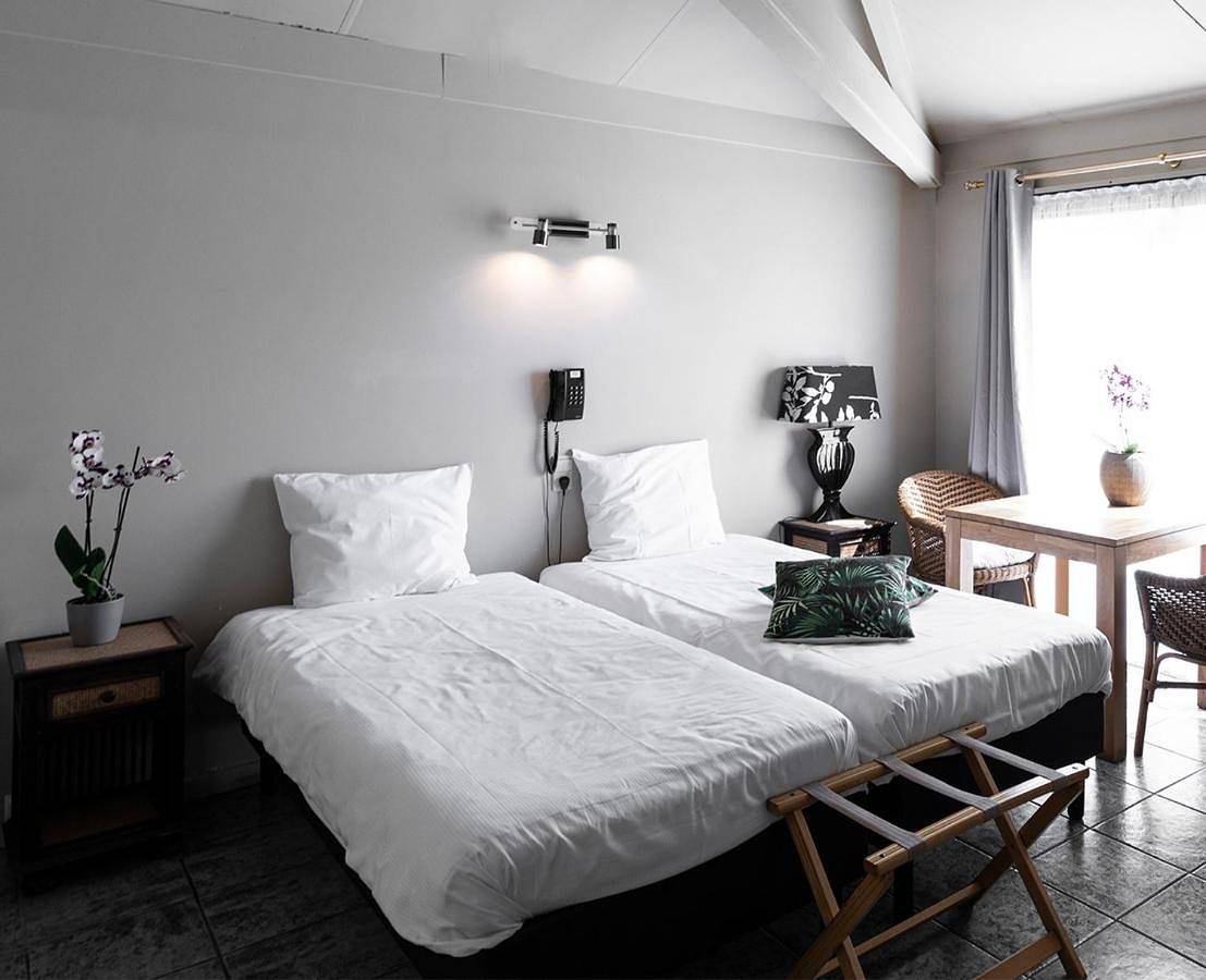 Large Twin Room in Weelde, Ravels