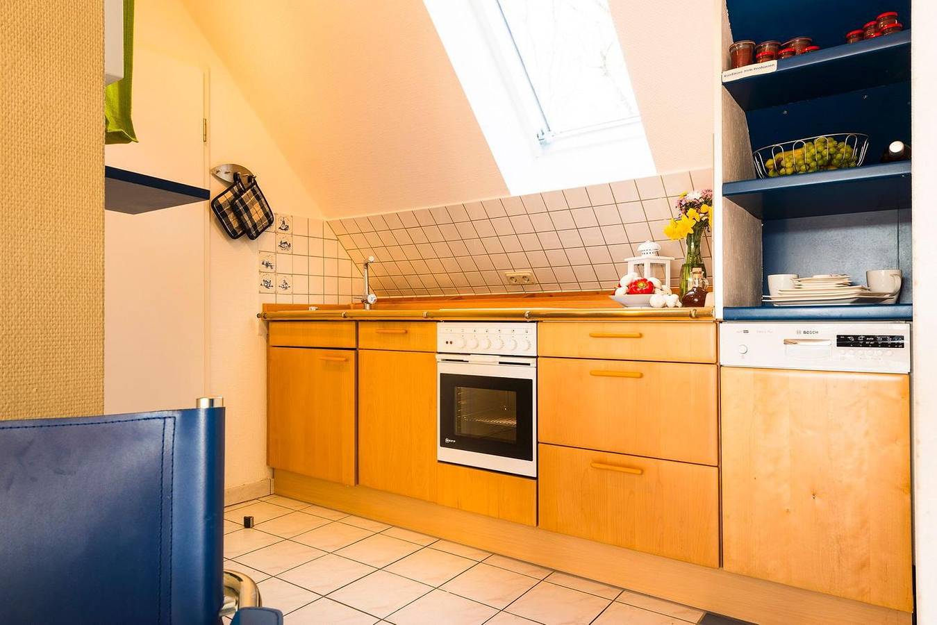 moderne Dachgeschoßwohnung in Strandnähe, foto 8