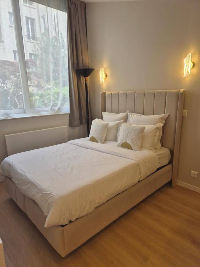 Appartement entier, One-Bedroom Apartment in Saint-Mandé, Val-de-Marne