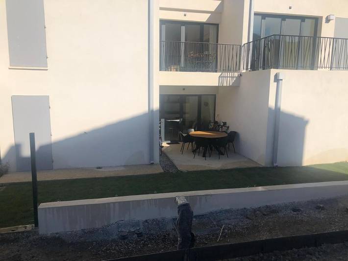 Appartement de vacances pour 4 personnes, avec piscine et terrasse