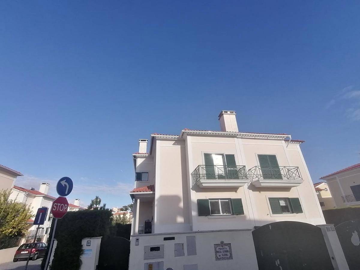 Apartamento vacacional entero, Queen Room with Shared Bathroom in Cascais e Estoril, Costa de Lisboa