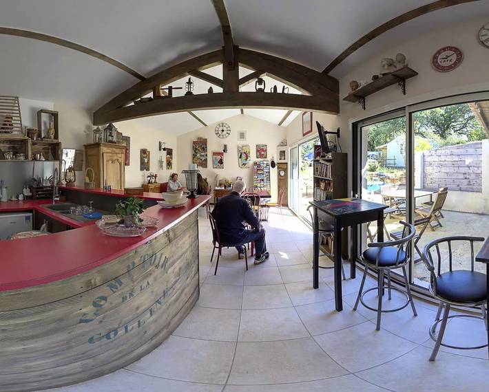 Camping pour 4 personnes, avec vue et terrasse, animaux acceptés dans la Drôme - 3