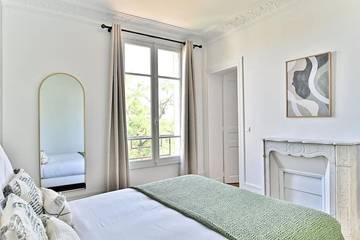 Appartement De Vacances pour 4 Personnes dans Puteaux, Hauts-de-Seine, Photo 3