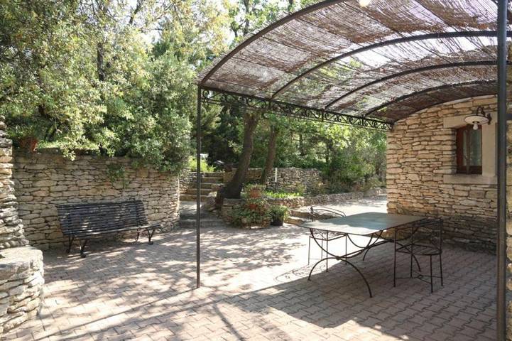 Chambre d’hôte pour 2 personnes, avec jardin ainsi que vue et piscine à Gordes - 2