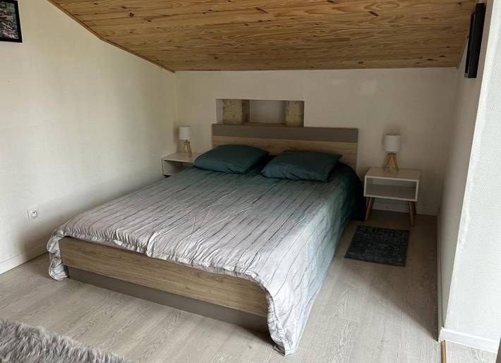 Maison d’hôte pour 5 personnes, avec jardin ainsi que vue et piscine à Anthé - 2