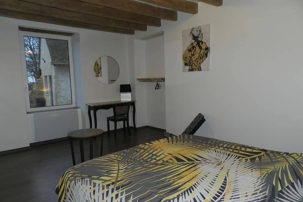 Charmante Fermette avec Jardin, Terrasse et 4 Chambres - Idéale pour Familles et Amis in Avessé, Sarthe
