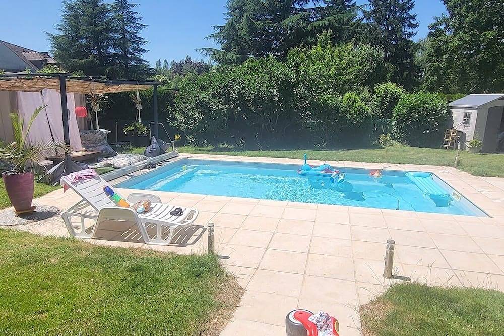 🌟 Camping-car Luxueux en Bord de Seine - Un Séjour Unique 🌟 in Saint-Fargeau-Ponthierry, Parc naturel régional du Gâtinais français