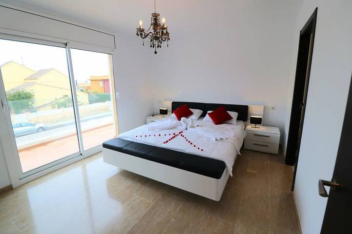 Villa für 10 Personen, mit Whirlpool und Garten sowie Balkon in Miami Playa - 3