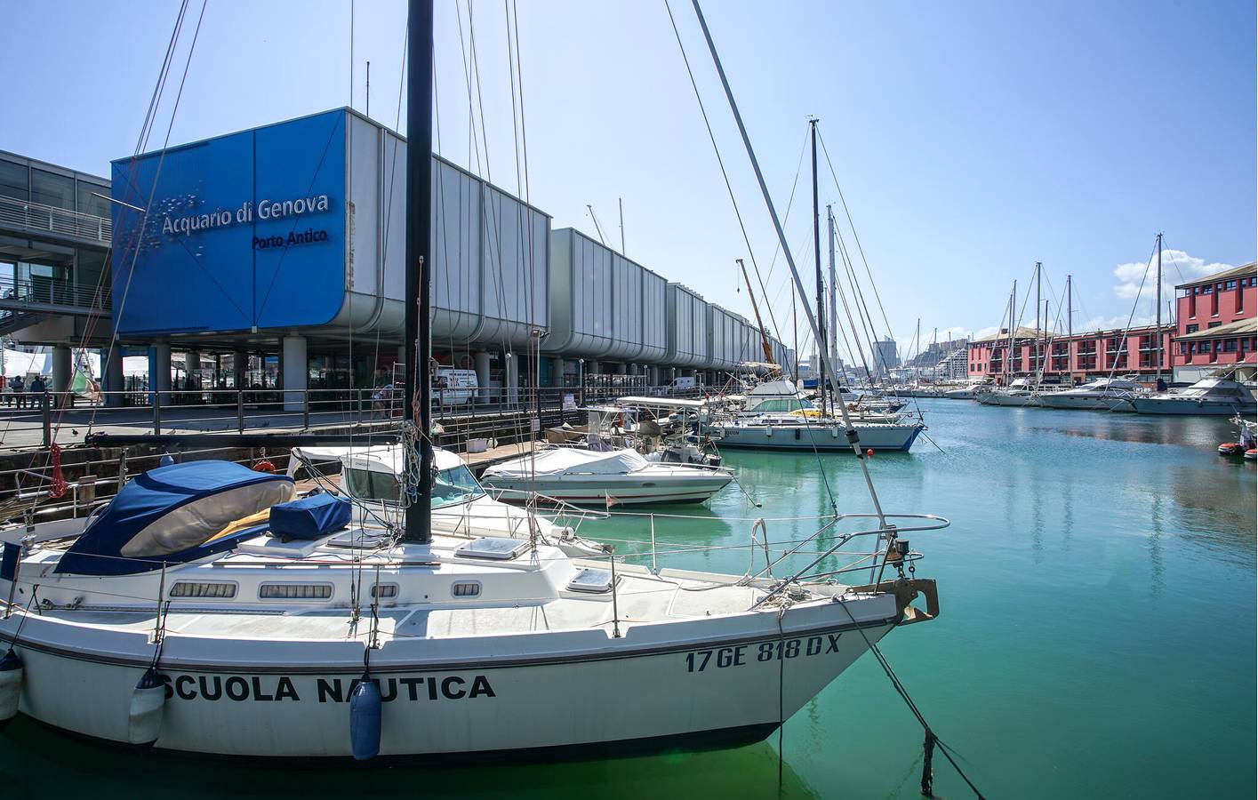 Appartamento intero, Appartamento sulla spiaggia con A/C, Internet - 2.5km in Genova (Città), Genoa