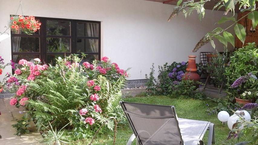 Ferienwohnung für 2 Personen, mit Terrasse und Garten sowie Ausblick in Radebeul - 2