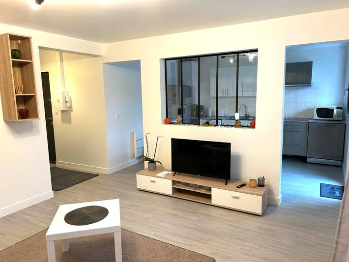 Location de vacances pour 4 personnes, avec Terrasse ainsi que Jardin et Vue à Antony