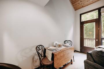 Holiday Letting for 4 People in Glacier, Cascade Range, Photo 4