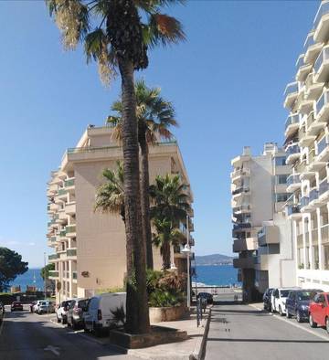 Gîte pour 4 personnes, avec vue et balcon dans Plage Beau Rivage Saint Raphael