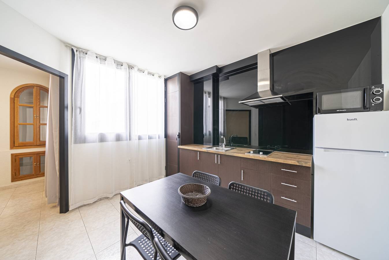 Entire apartment, Holiday apartment for 6 people in El Barrio, Alicante