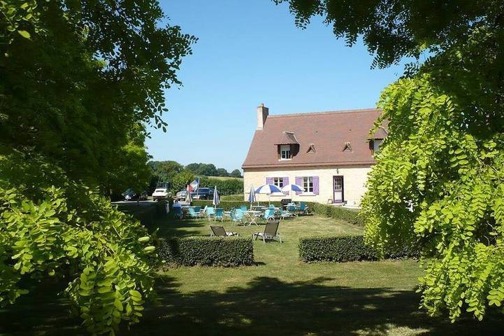 Gîte pour 14 personnes, avec Terrasse et Jardin