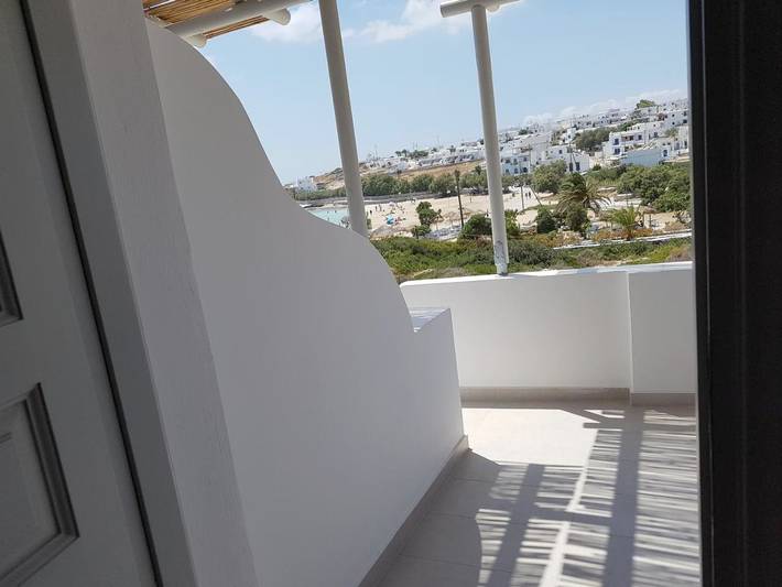 Hôtel pour 2 personnes, avec piscine ainsi que terrasse et jardin dans Koufonisia - 3