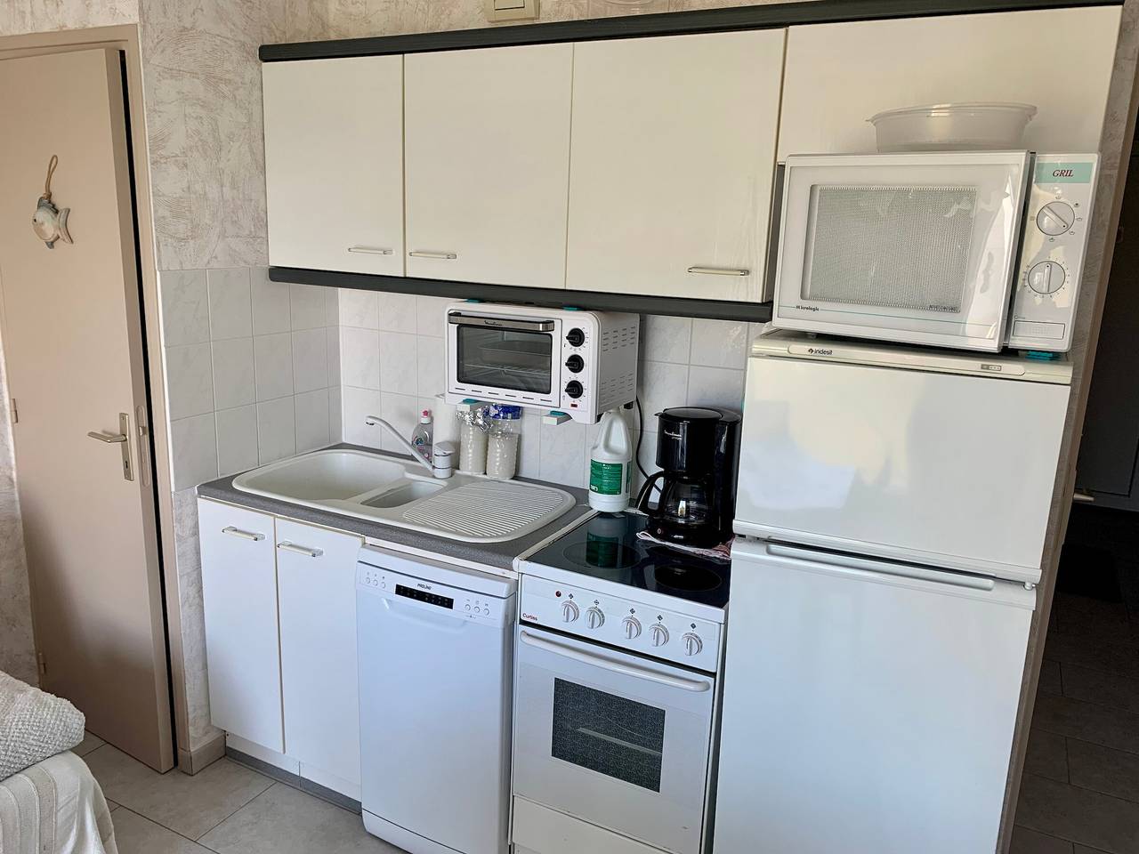 Entire apartment, Cozy 1Br Apt 400m from Beach with Balcony, Parking & Scenic Views in Fort-Mahon-Plage, Abbeville region