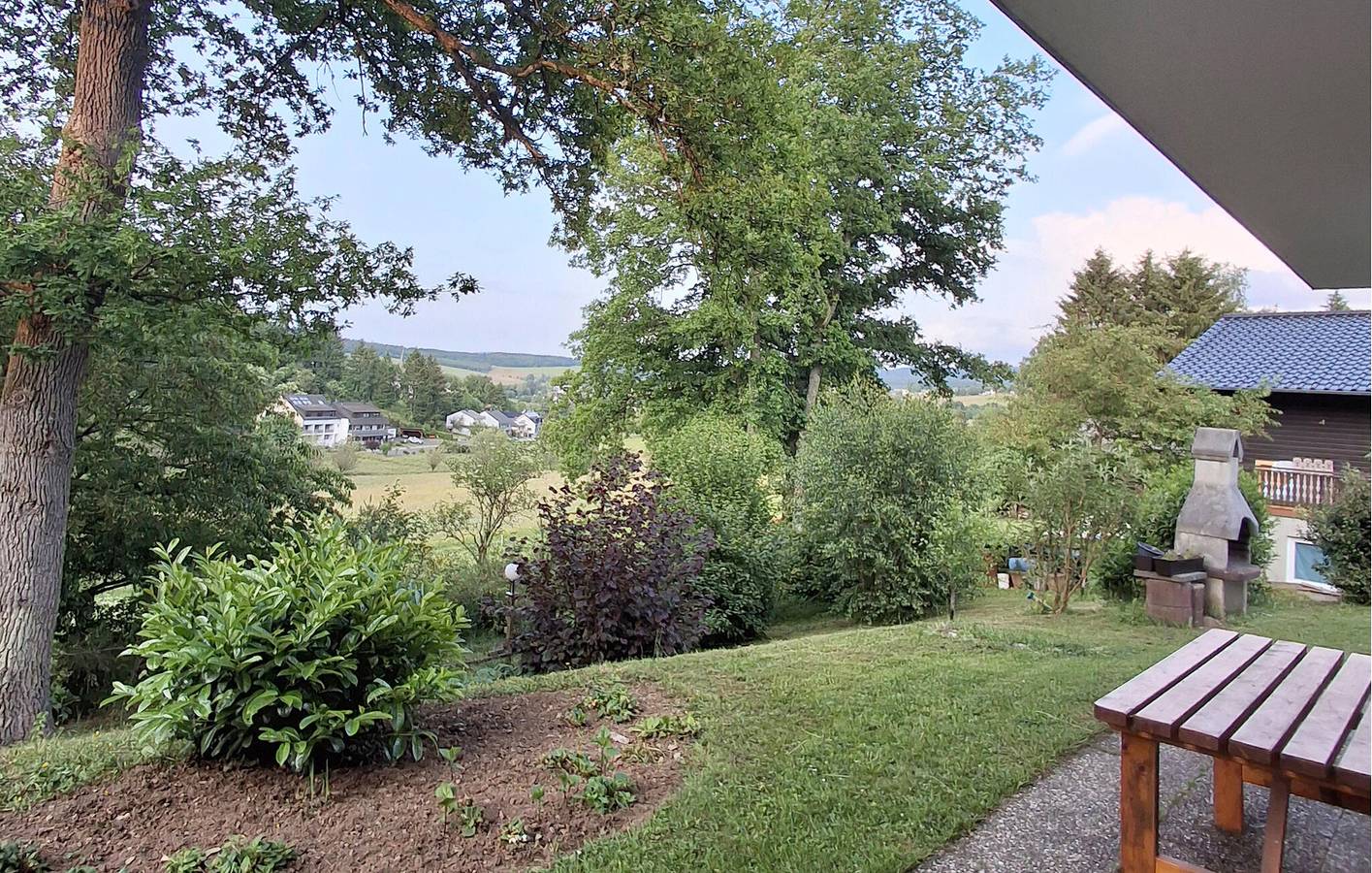 Geheel vakantieappartement, Gezellig appartement met terras en parkeerplaats in Bäsch in Ferienpark Himmelberg, Thalfang