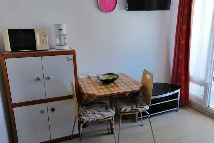 Ganze Wohnung, Studios in Curistes, 4. Stock, mit Balkon, Aufzug und Parkplatz in Lamalou-les-Bains in Lamalou-les-Bains, Béziers und Umgebung