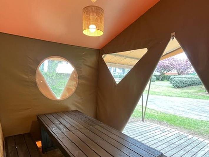 Tente pour 6 personnes, avec bassin pour enfant et piscine dans les Pays de la Loire - 4