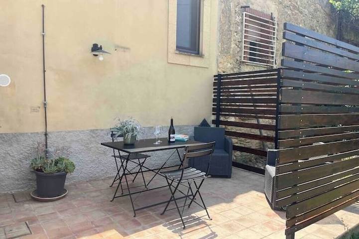 Gîte pour 4 personnes, avec Terrasse à Mineo