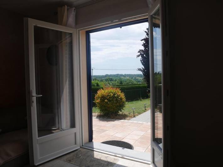 Gîte pour 2 personnes, avec vue ainsi que jardin et terrasse à Bellac - 2