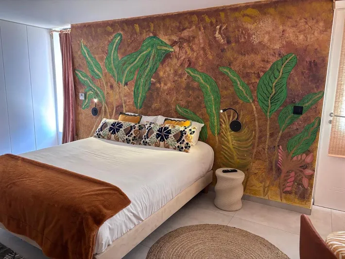 Chambre d’hôte pour 2 personnes, avec jardin ainsi que piscine et terrasse - 1