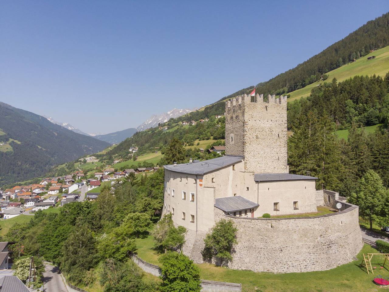 Ganze Wohnung, Fliess Landeck Tirol West 610 - Burg Biedenegg, Potzner 610.4 in Kaunergrat, Fließ