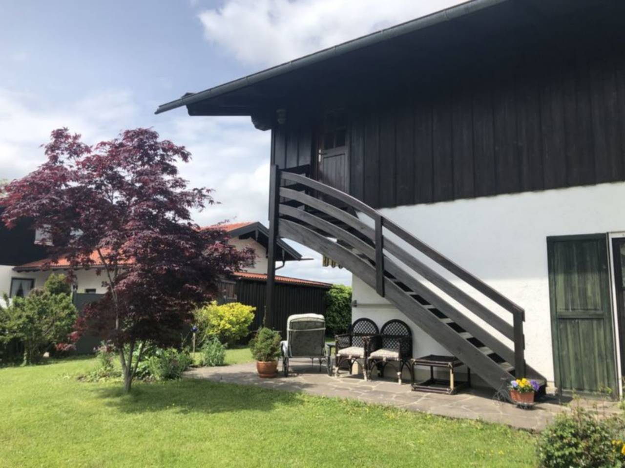 Ganze Ferienwohnung, Hofmann Judith - Ferienwohnung 85 qm f. 2 - 5 Pers. 2 sep. Schlafzimmer, Westbalkon mit Bergblick in Grassau, Chiemsee