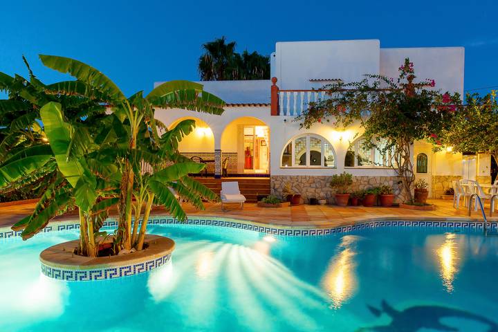Villa pour 10 personnes, avec Balcon ainsi que Terrasse et Jardin dans 