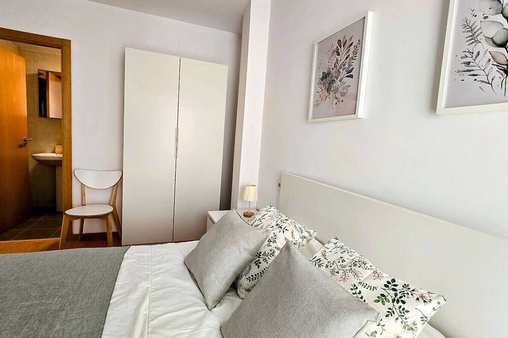 Apartamento entero, Discover Trazona from This Central & Peaceful Flat in Tarazona, Provincia de Zaragoza