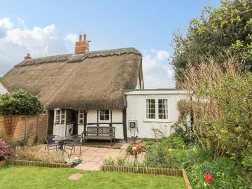 Log Cabin for 2 People in Harvington, Heart of England, Photo 1